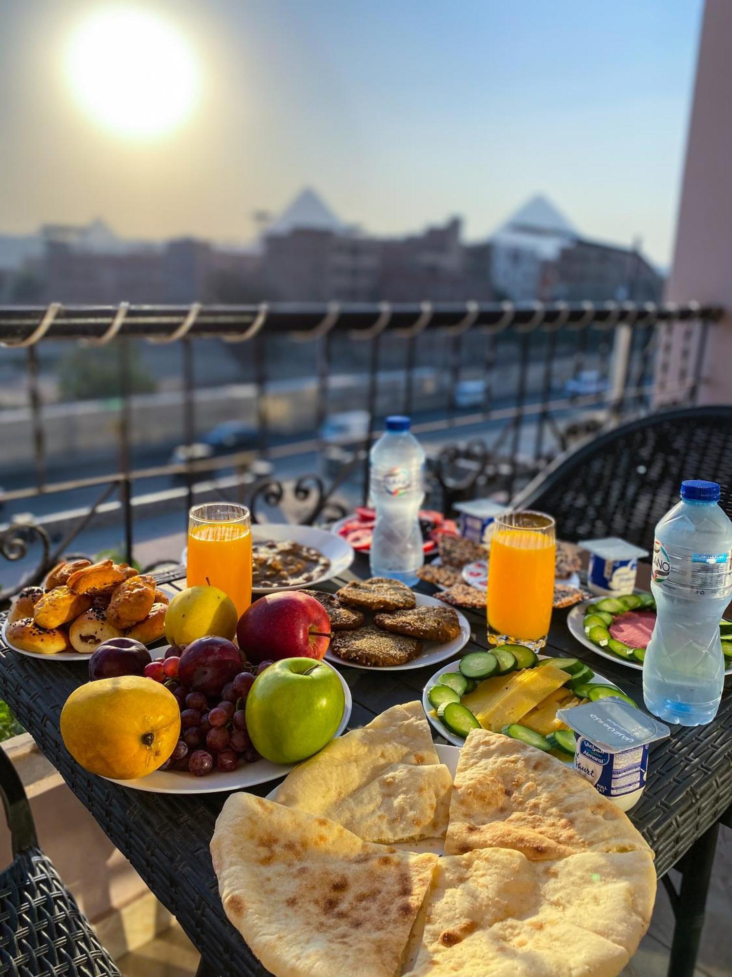 Young Pharaoh View Inn 카이로 외부 사진