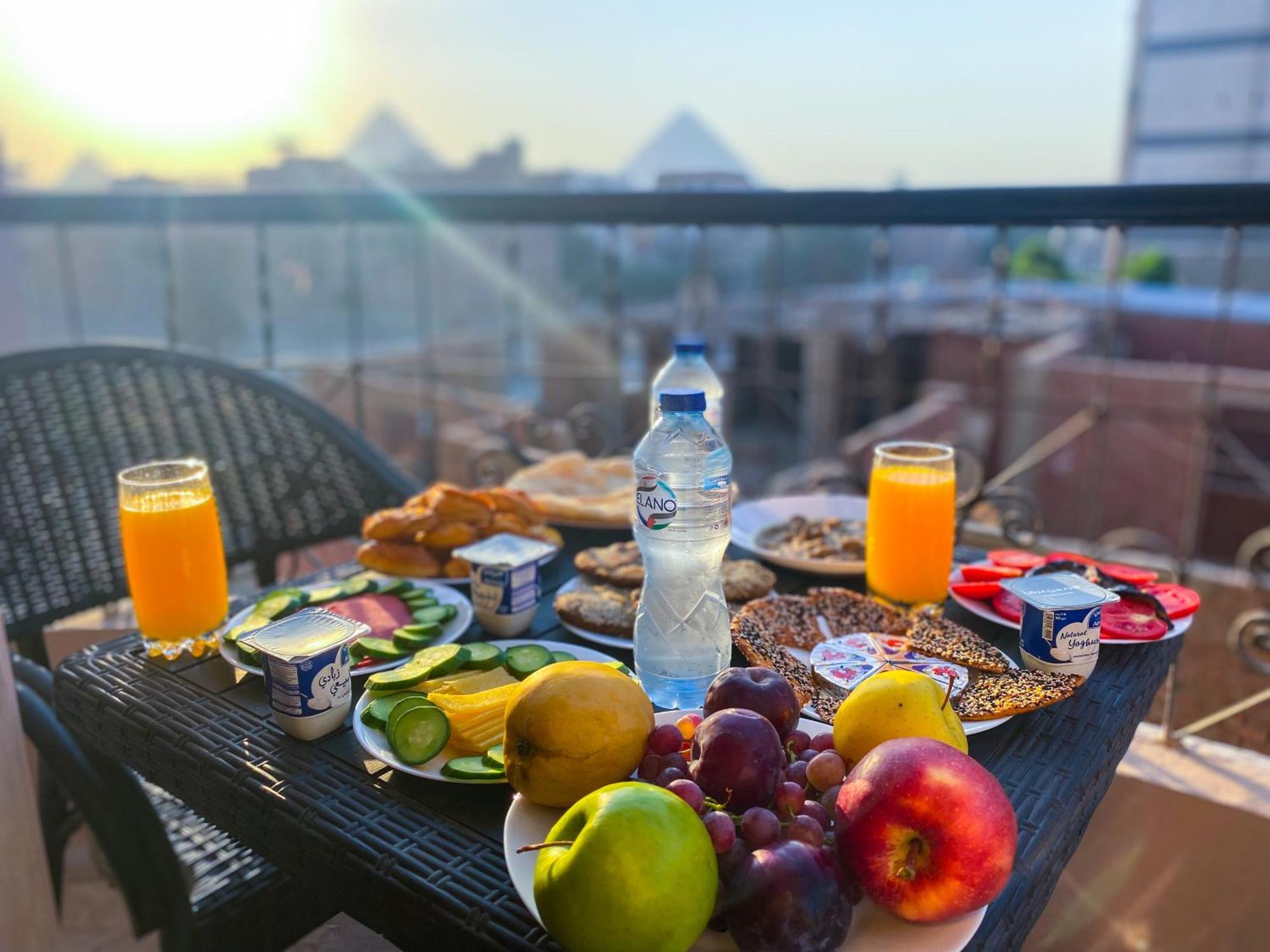 Young Pharaoh View Inn 카이로 외부 사진