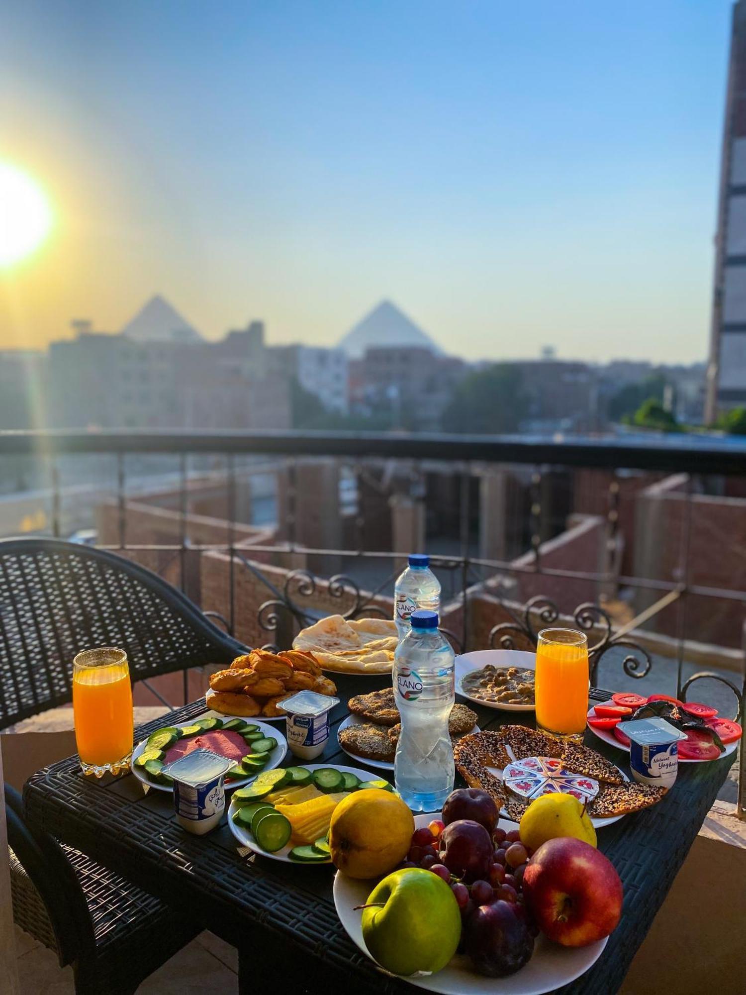 Young Pharaoh View Inn 카이로 외부 사진