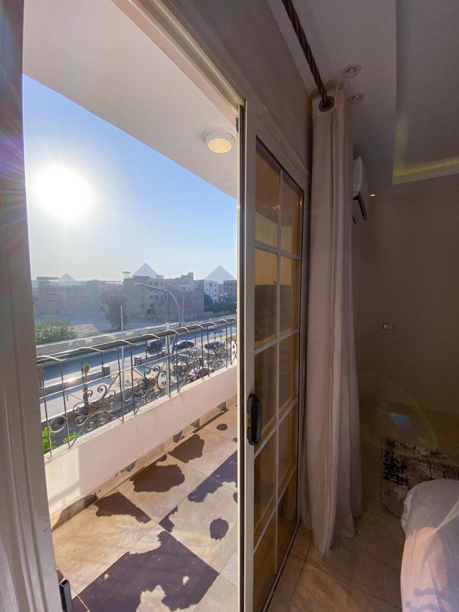 Young Pharaoh View Inn 카이로 외부 사진