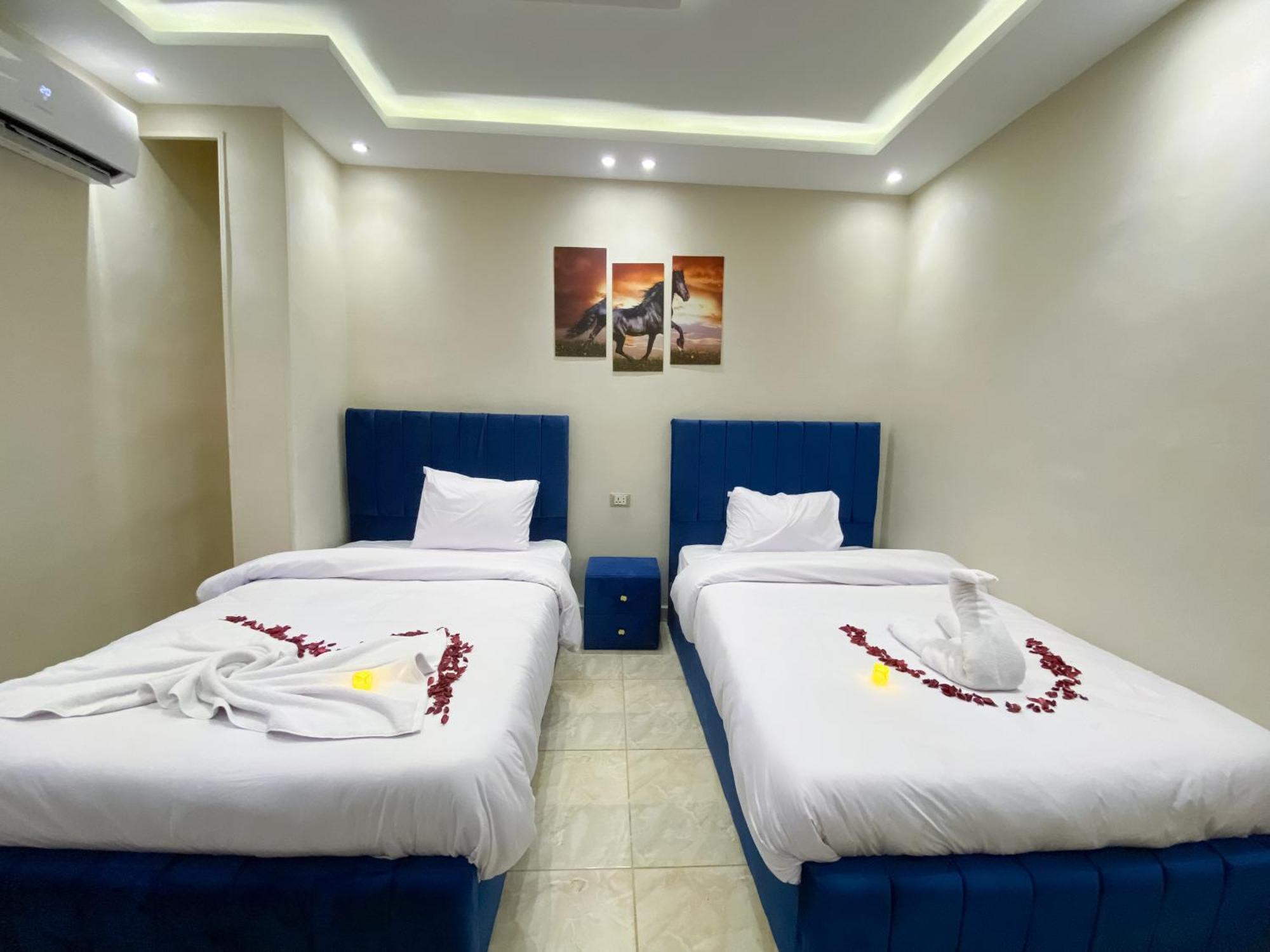 Young Pharaoh View Inn 카이로 외부 사진