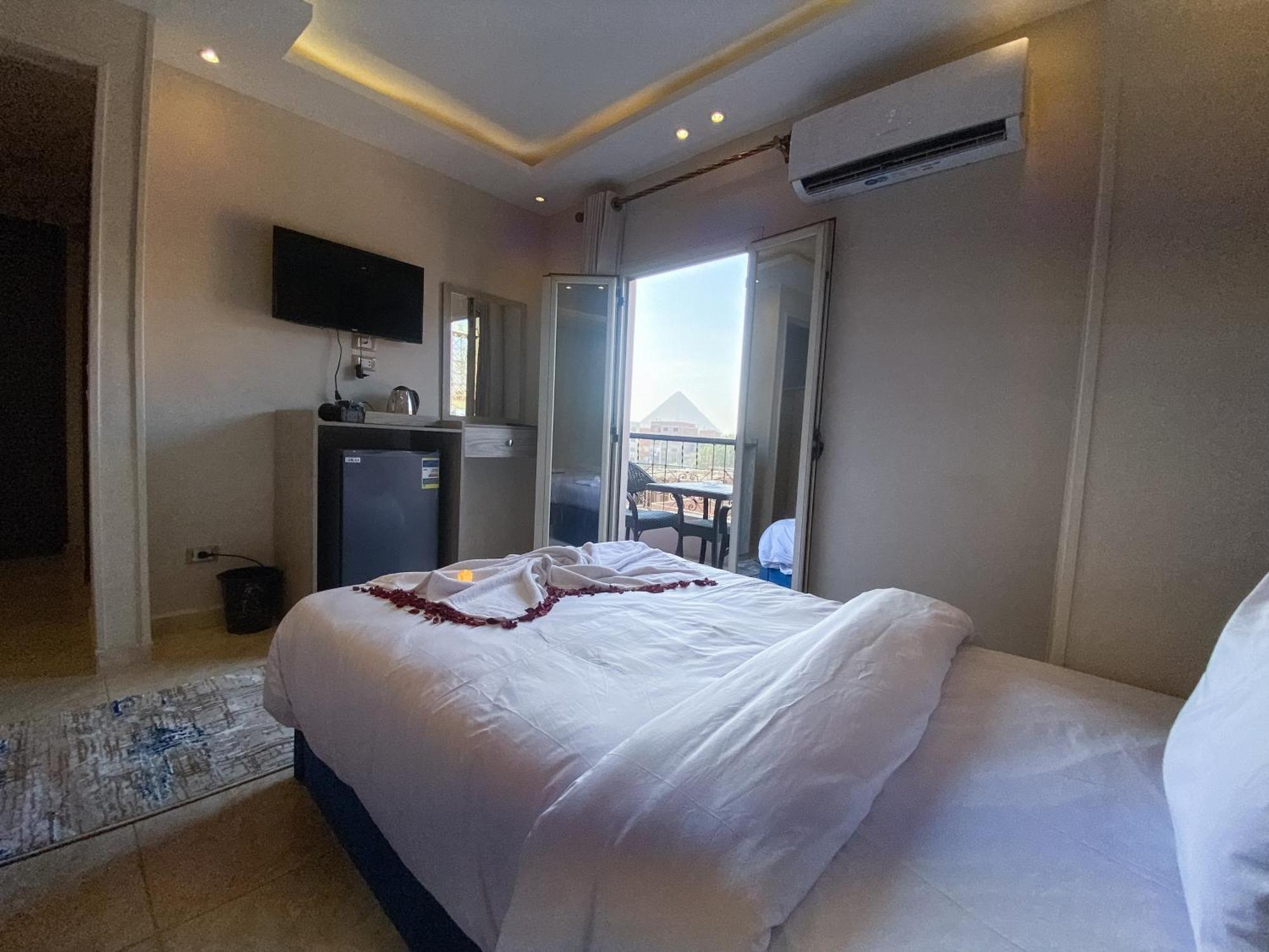 Young Pharaoh View Inn 카이로 외부 사진